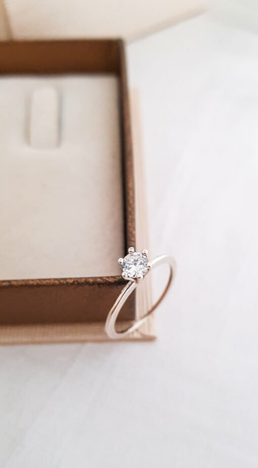 ANEL SOLITÁRIO CLASSIC